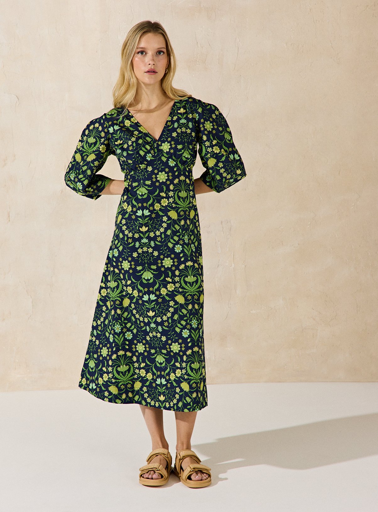 EVERBELLE Printed Poplin Midi Summer Dress 8 - Image 2 thumbnail